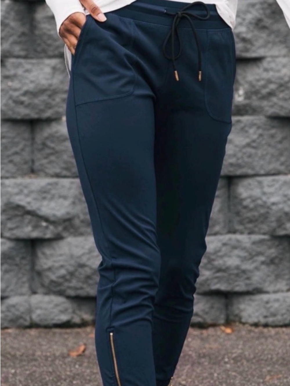 ZYIA Active Navy Everywhere Zipper Joggers Size Small . Excellent condition